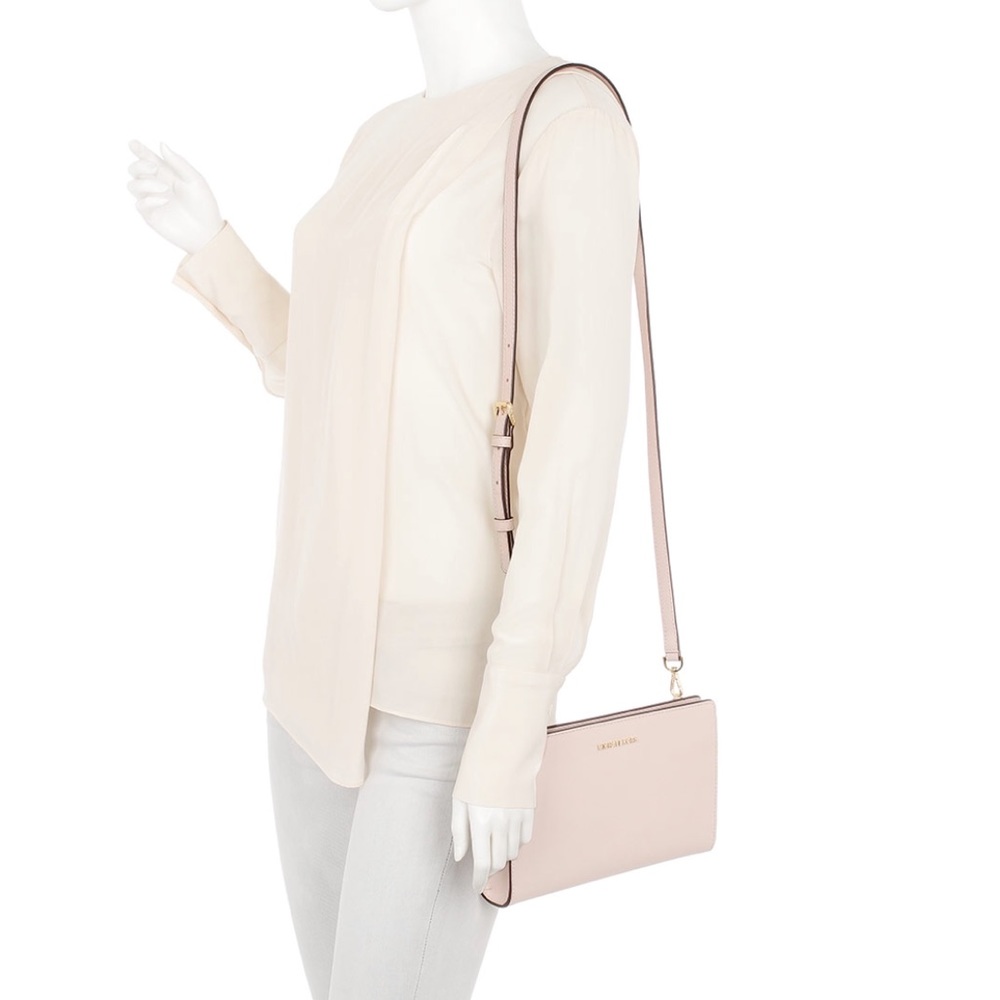 🌟Michael Kors Blush Pink Leather Crossbody Clutch - Picture 5 of 6